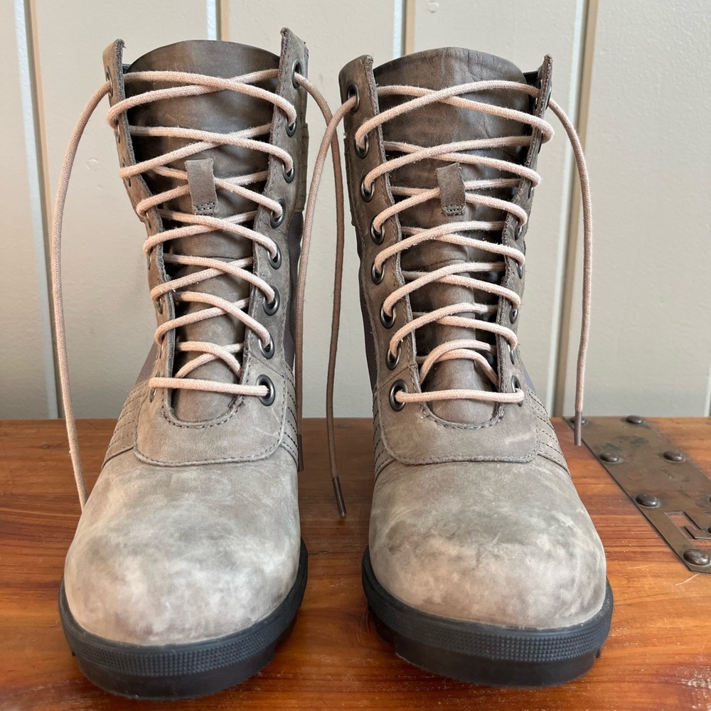 SOREL Lexie Wedge III size 7.5